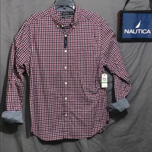Men’s standard long sleeve button down